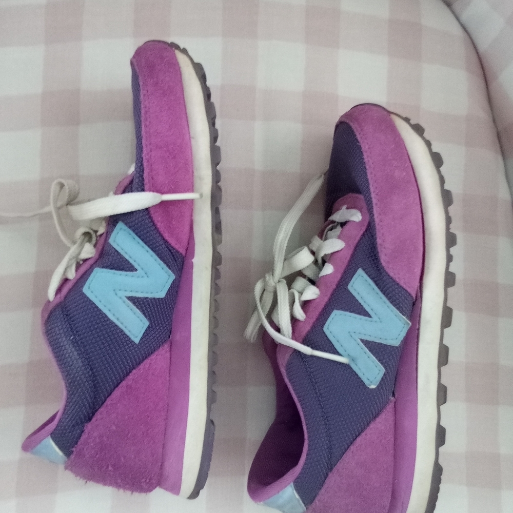 New Balance Purple and Pink Athletic Shoes - Picture 2 of 3